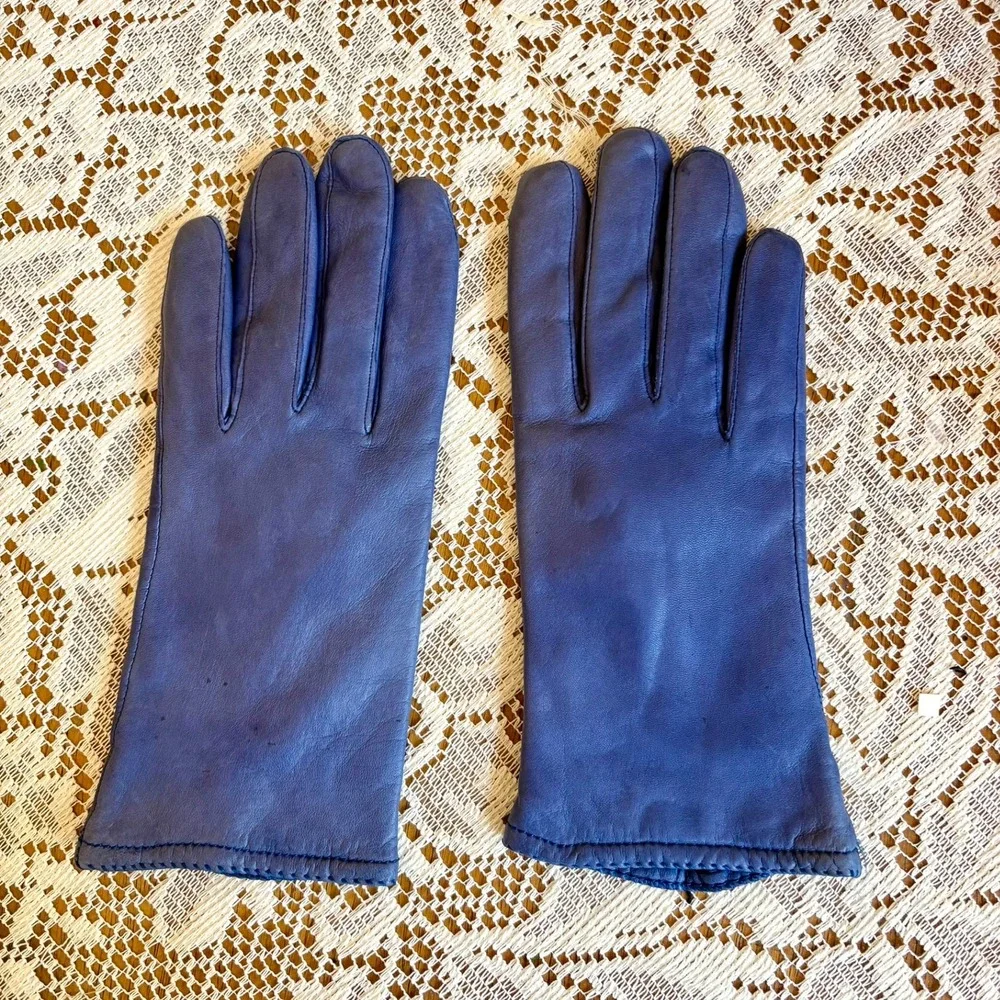 Vintage Grandoe Periwinkle Blue Soft Leather Dress Gloves M Acrylic Knit Lined